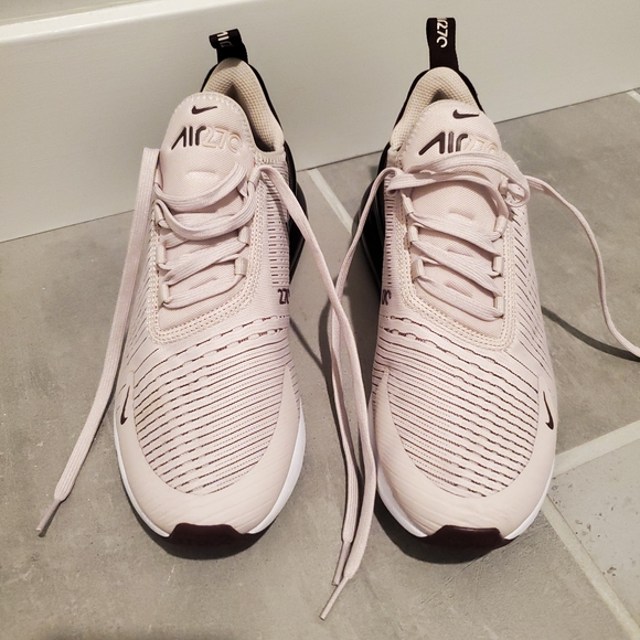 Like New Nike Women's Air Max 270 in Mauve and Burgundy. Size 8. #SW - Picture 6 of 11